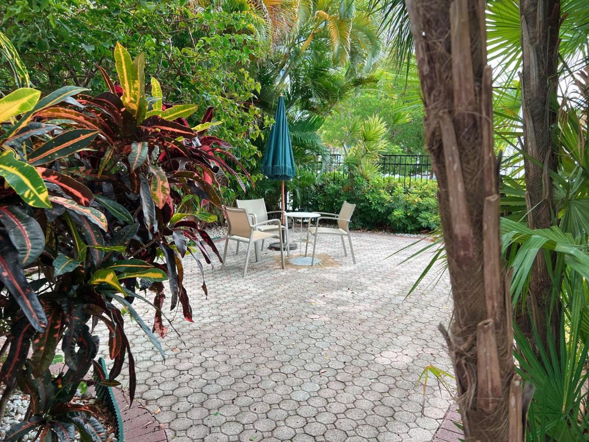 Tropi Rock Hotell Fort Lauderdale Exteriör bild